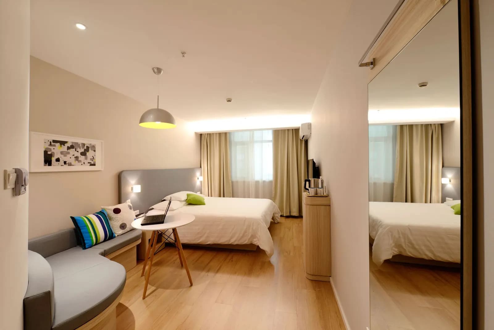 Visite virtuelle Matterport d'une suite d'hôtel à Montpellier