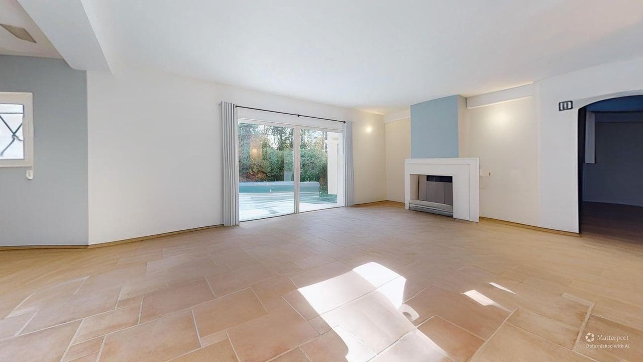 Séjour de la maison de Montferrier-sur-Lez, pièce démeublée par home staging virtuel